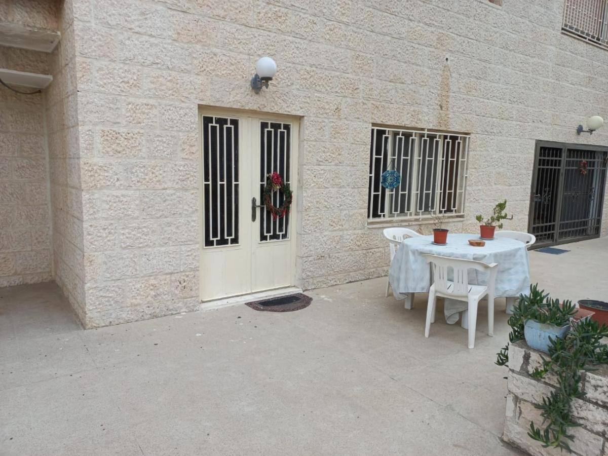 Karrain Villa - Vintage Soul - International Guests-Non-Jordanian Madaba Exterior foto